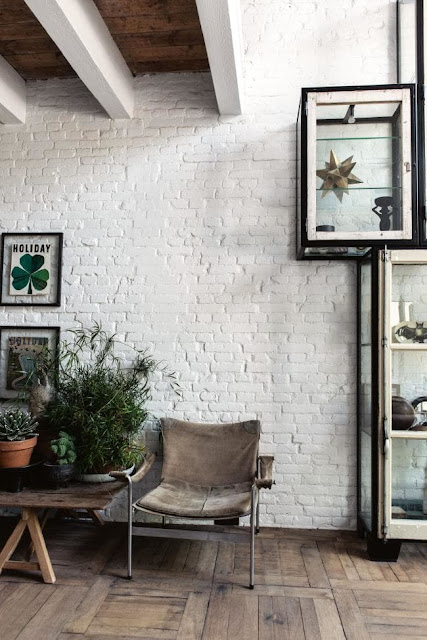 A former Amsterdam warehouse overflowing with vintage treasures