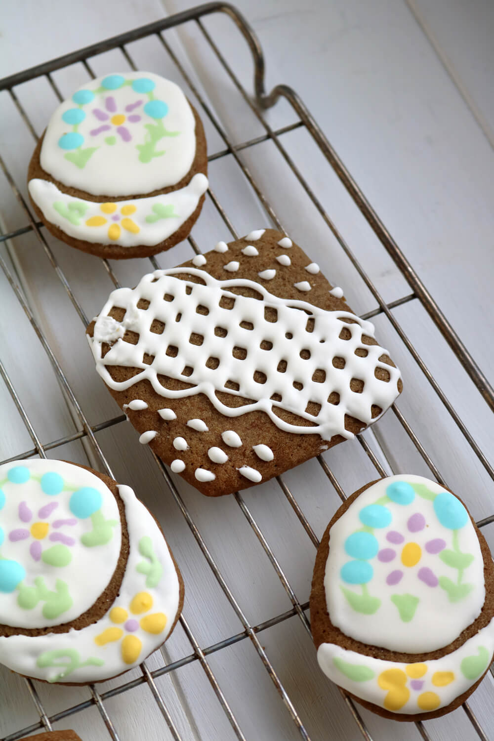 Iced Ginger Biscuits | Bake Off Bake Along | Hungry Little Bear