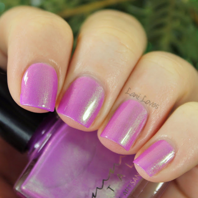 Femme Fatale Cosmetics Love's Wound nail polish Swatches & Review