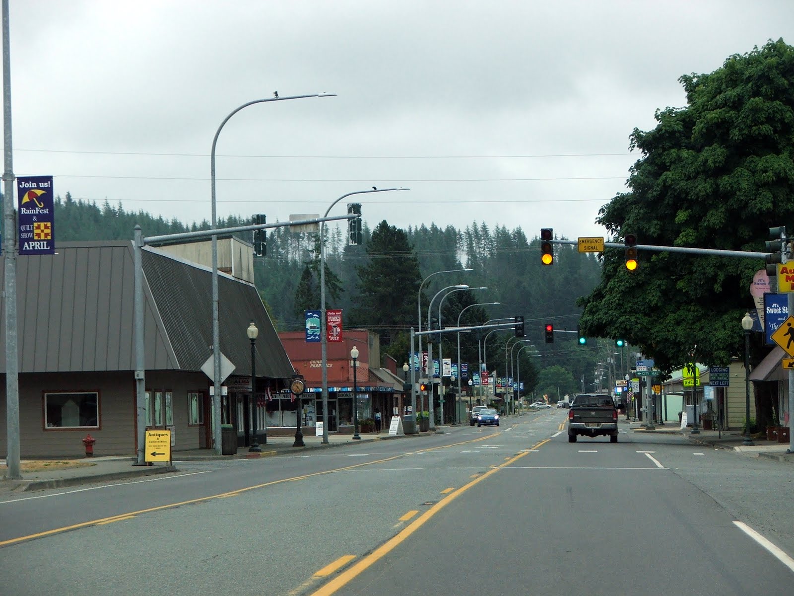 Bob and Linda's RV Travels Downtowm Forks WA 2017