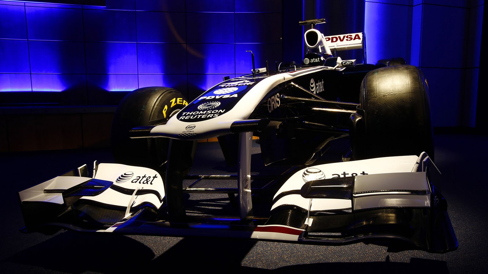 williams_fw33_01.jpg