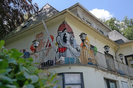 StreetArt am Freibad Eckbusch in Wuppertal | Ein Haus wird bunt ( Viele Bilder und ein Video )