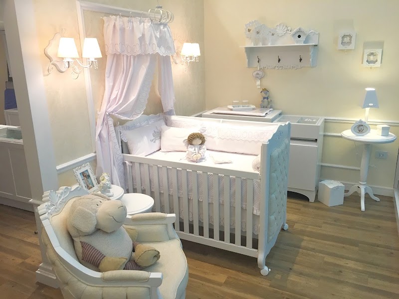 Lar Center inaugura loja exclusiva de móveis provençais