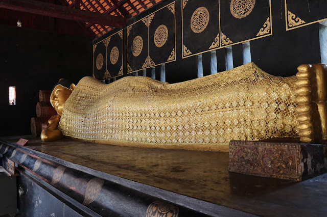 Reclining Buddha at Wat Chedi Luang