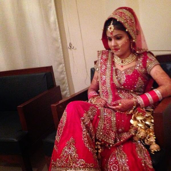 Beautiful Desi Dulhan Photos In Wedding Dress Beautiful
