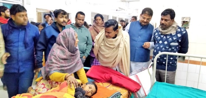 কালনায় মিড ডে মিল খেয়ে ৬৪ জন শিশু অসুস্থ! চাঞ্চল্য