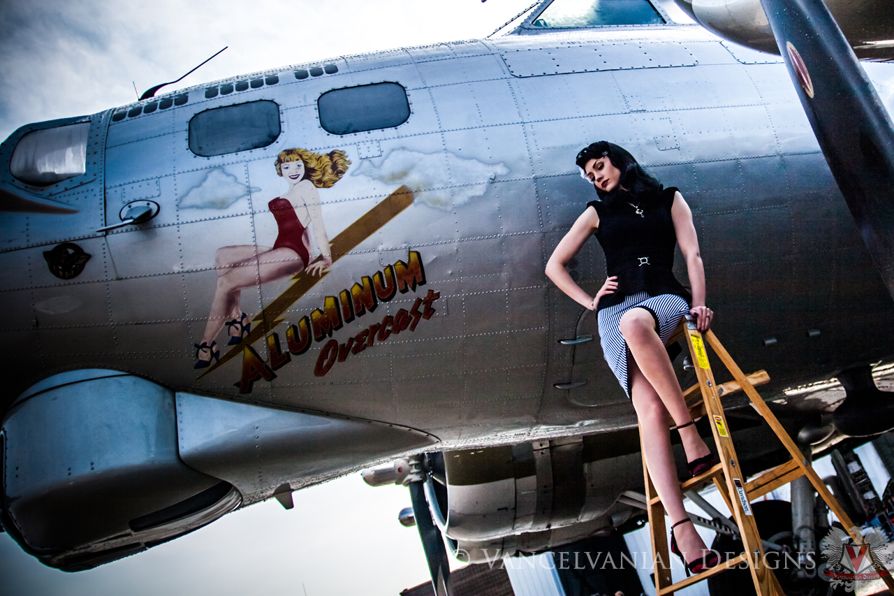 Glitter is my Crack: Pin Up photo shoot with B-17 plane: Day 1