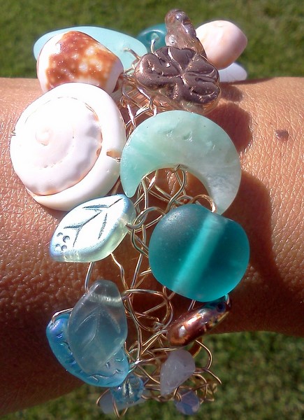 Jewelry for People Who Love the Beach! Shells, Moonstones and Sea Glass ...