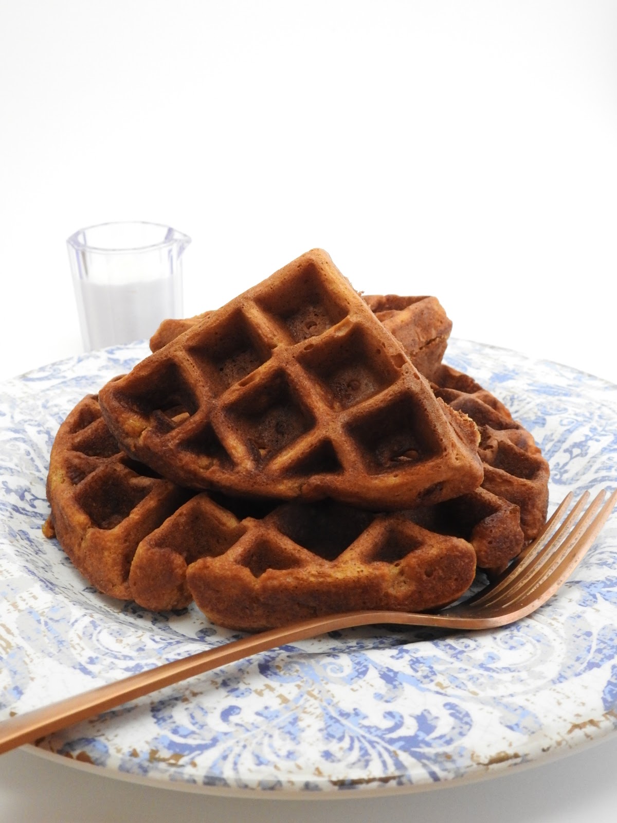 Gingerbread Waffles — The Weekender