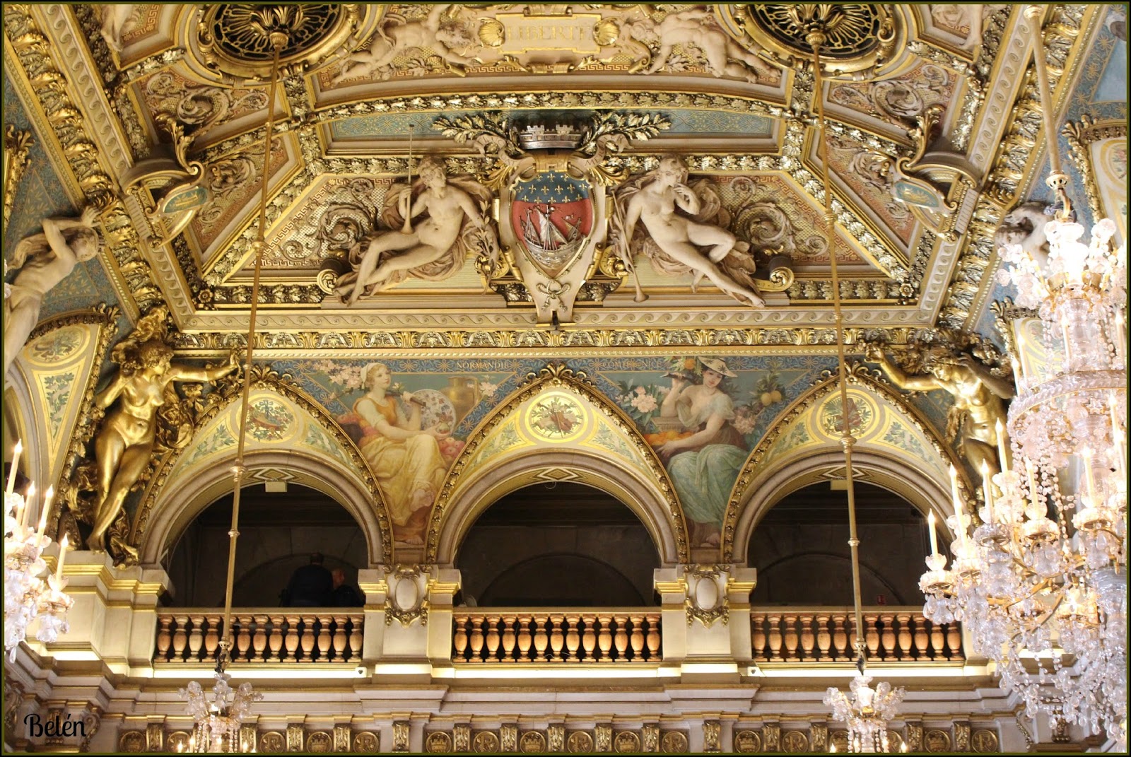 1 La aventura de vivir en Paris: Hôtel de Ville. Interior