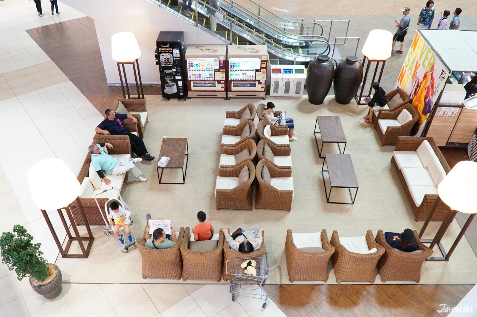 JAPANKURU Trip to in Okinawa ♪ Shop at Okinawa's