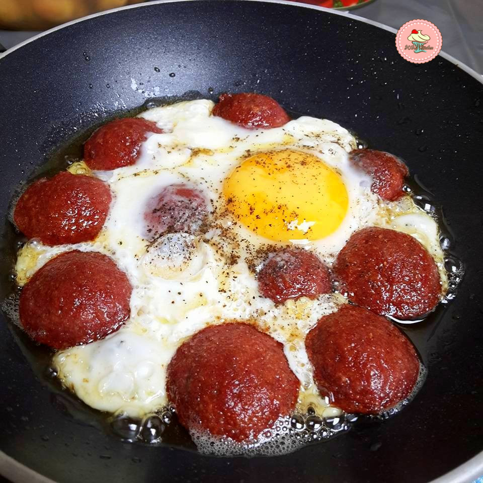 SUCUKLU YUMURTA (fried eggs with ‘sucuk’, Turkish dried sausage) ~ H.G