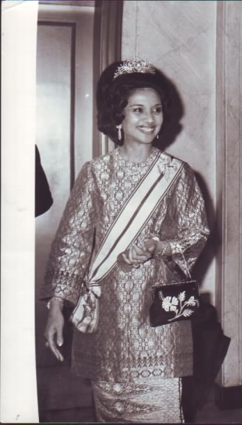 WARISAN PERMAISURI MELAYU: DYMM Almarhum Sultanah 