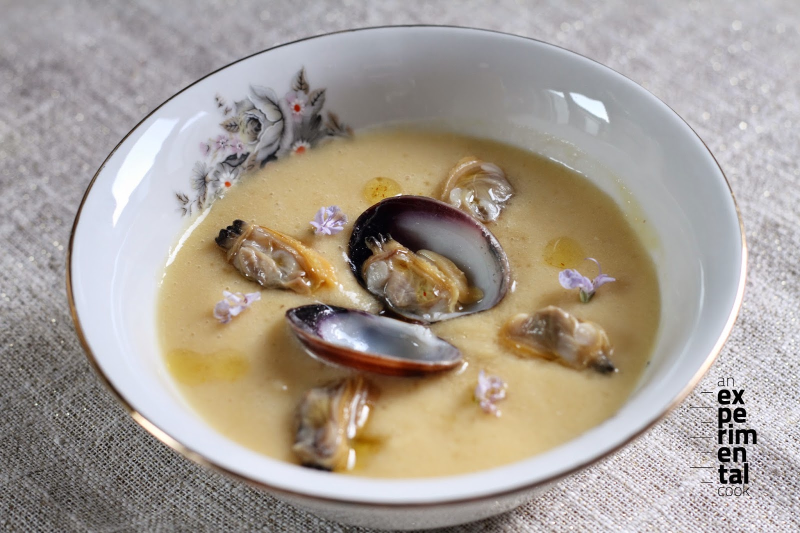 piatti delle feste: passatina di ceci con vongole