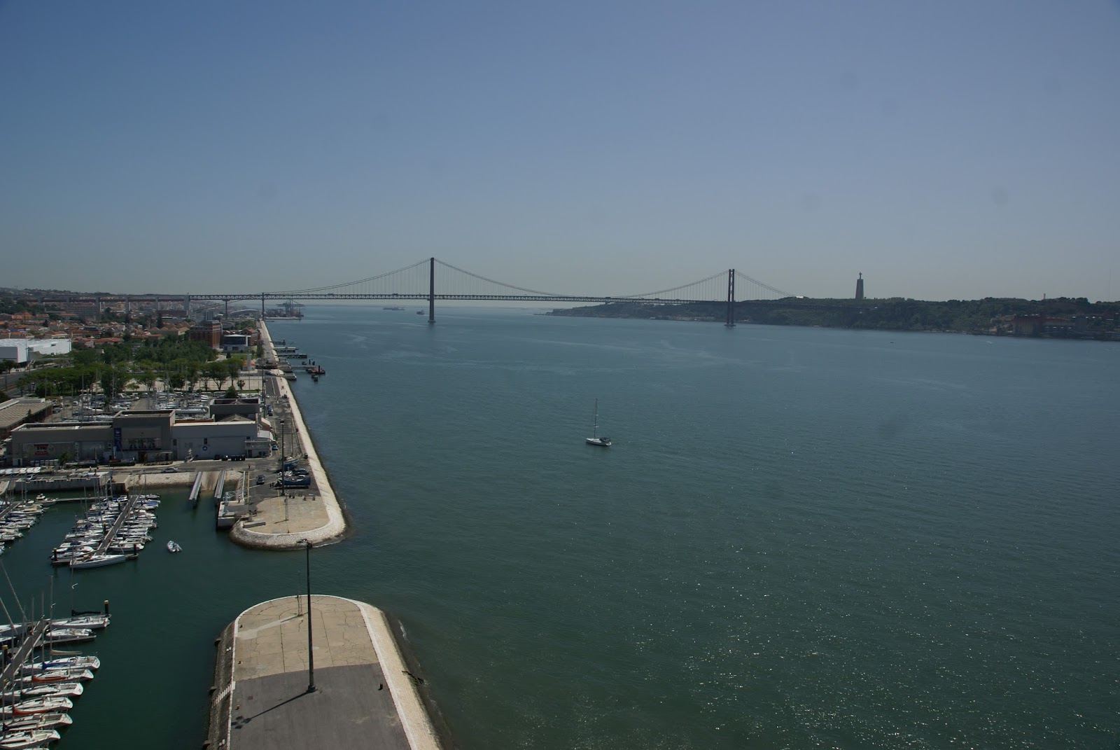 лиссабон набережная тежу. гавань лиссабона. гавань лиссабона. лиссабон - город порт. лиссабон порт морской.