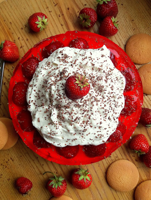 Pianka truskawkowa / Strawberry Jello Cake