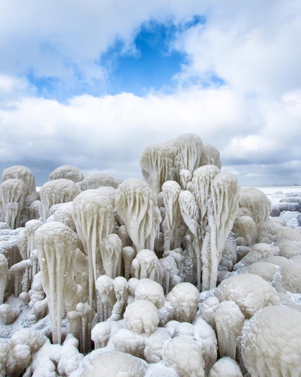 FOTOS: lago erie en ohio estados unidos se congela. FOTOS: lago erie en ohio estados unidos se congela.