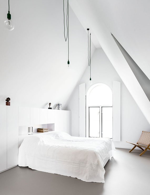 Fresh white scandinavian bedroom. Photo by Sjoerd Eickmans. Styling by April and May