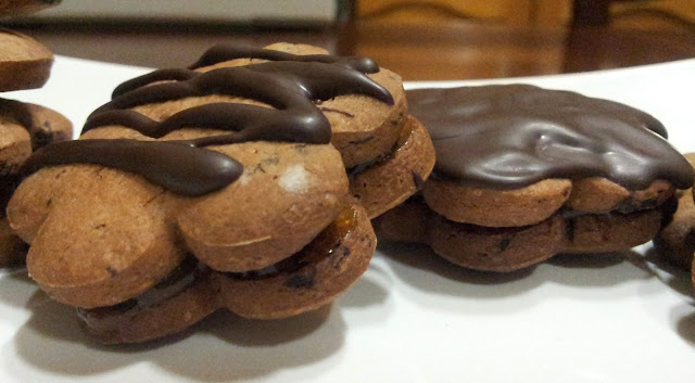 biscotti-al-cioccolato-con-marmellata