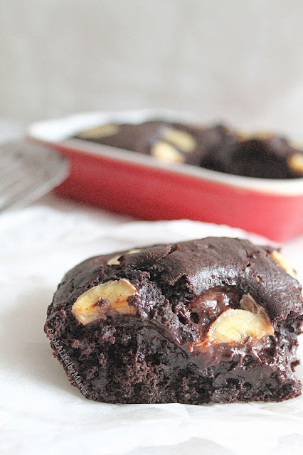 Vegan banana brownies (dairy and egg free) - Brownies vegan à la banane (sans oeuf, sans lactose) • Cook A Life! by Maeva
