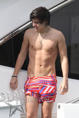 My Link Corner: One Direction Sexy Shirtless and Naked Pics.......