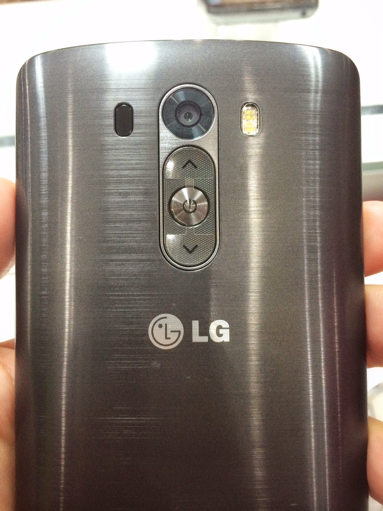 LG G3 Review: Ultra-thin Bezels And A Quad HD Display Brings A New