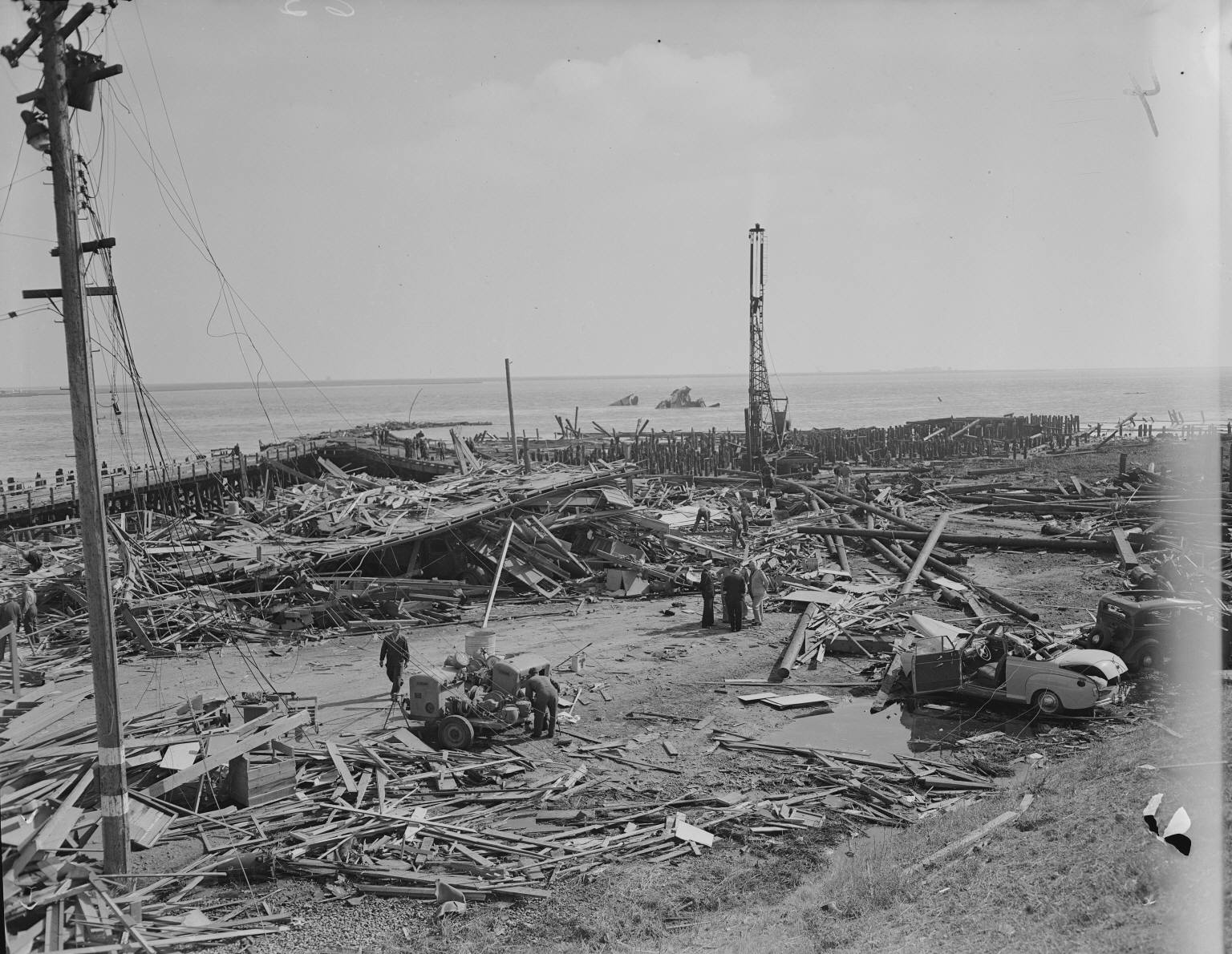 the port chicago disaster An overwhelming explosion of thousands of tons of naval munitions blew up an american city killing hundreds in july 1944 with the help of many of the contra costa historical societies, local. the port chicago disaster An overwhelming explosion of thousands of tons of naval munitions blew up an american city killing hundreds in july 1944 with the help of many of the contra costa historical societies, local.