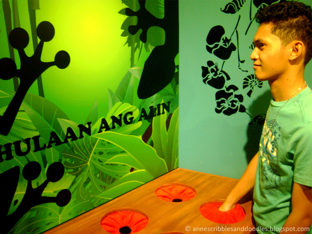 Jose Rizal Museum: Hulaan ang Laman Game