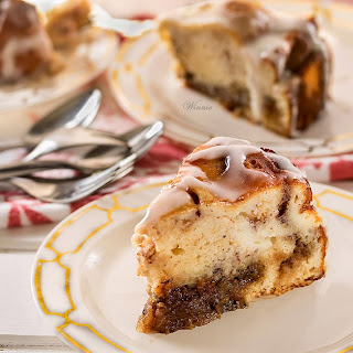 Cinnamon Roll Cheesecake  from Something Sweet--Winnie's Blog