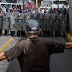 Protestas por falta de alimentos siguen en Venezuela y Maduro culpa a jefe de Parlamento