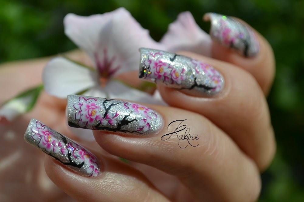 Kakine Nail Art Un air de fleurs de cerisier...