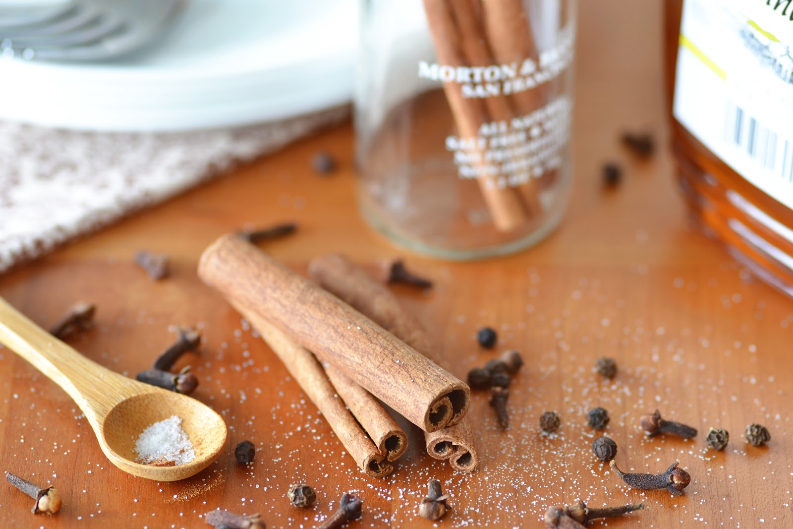 Chai Tea Roll Cake Building Buttercream