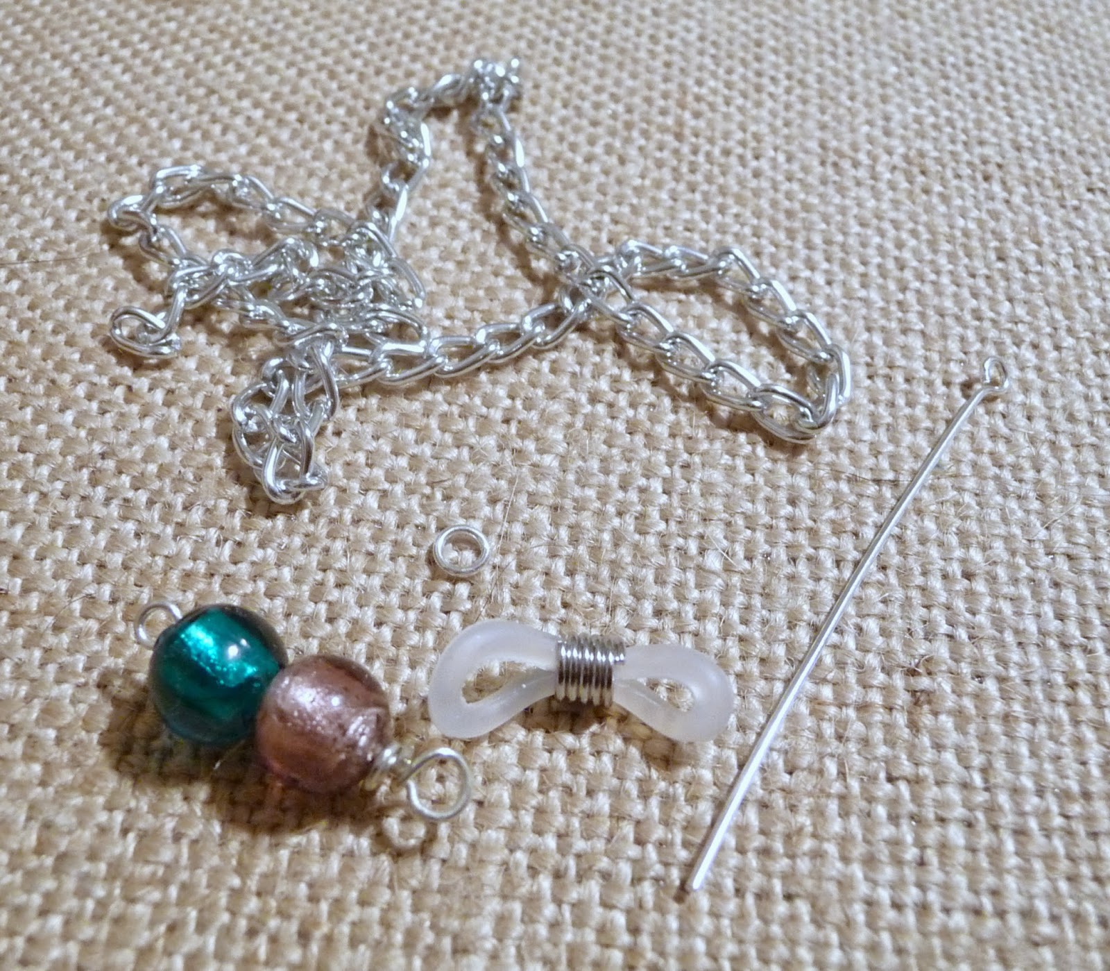 Tundra And Taiga DIY Eyeglasses Chain Tutorial