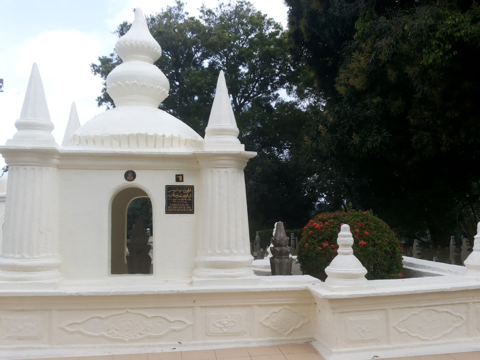 WARISAN RAJA & PERMAISURI MELAYU: Menziarahi Makam DiRaja Sultan Abdul