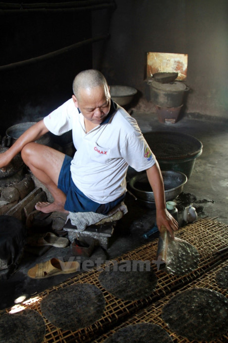 Xem nguoi dan Quang Binh trang banh da giua cai nang nhu do lua - Anh 2