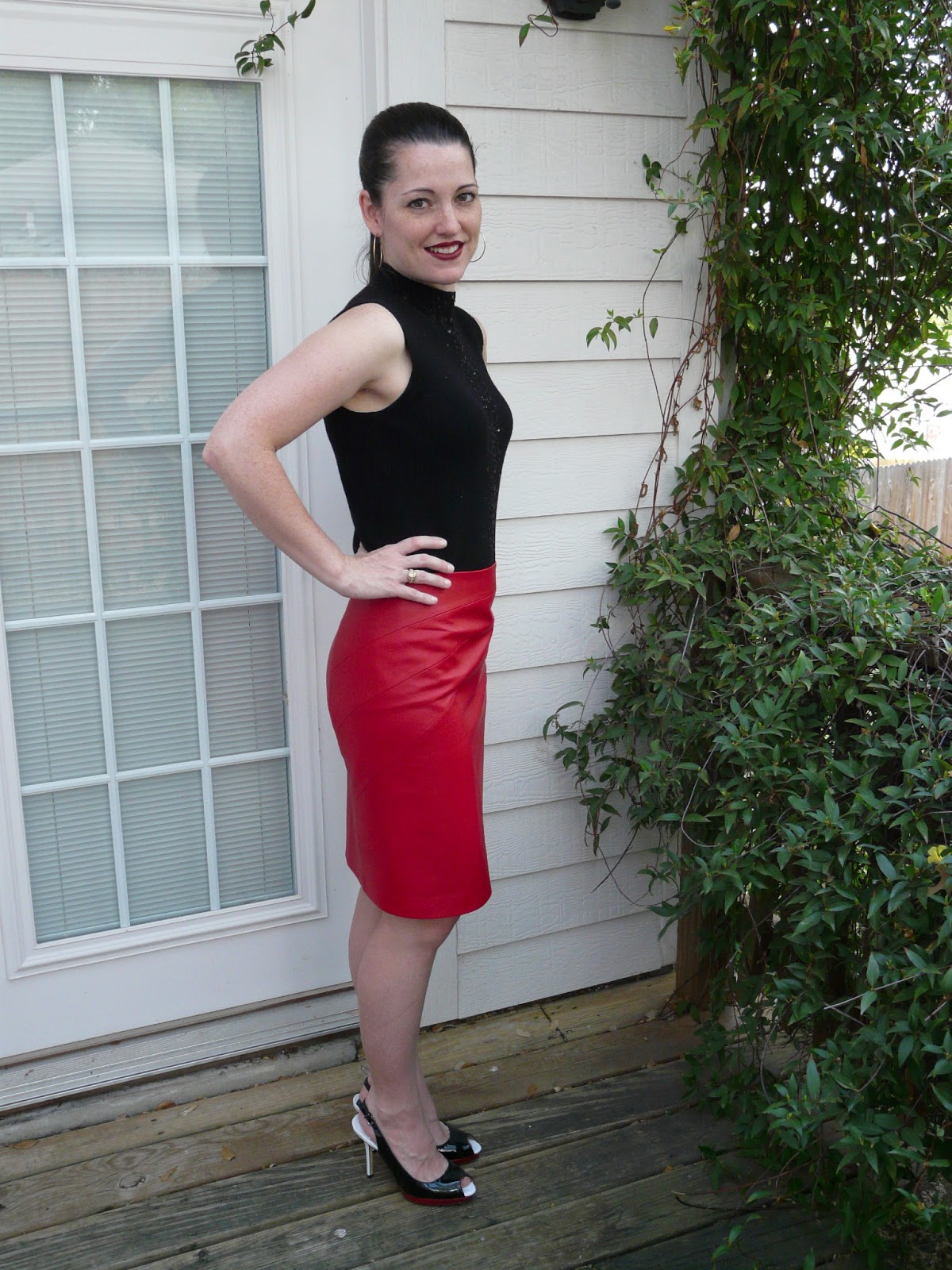 Amanda's Adventures in Sewing: Red leather skirt