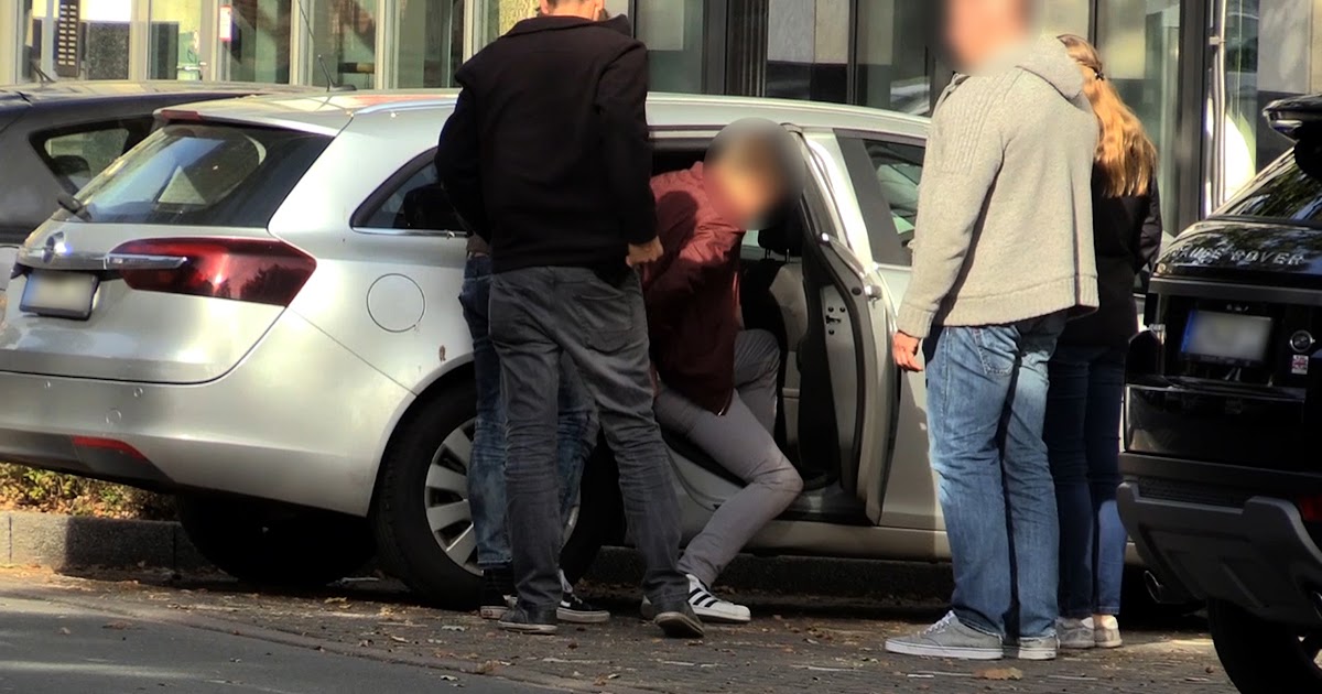 Nrw Aktuell Tv Xanten Kreis Wesel Pkw Landet Nach