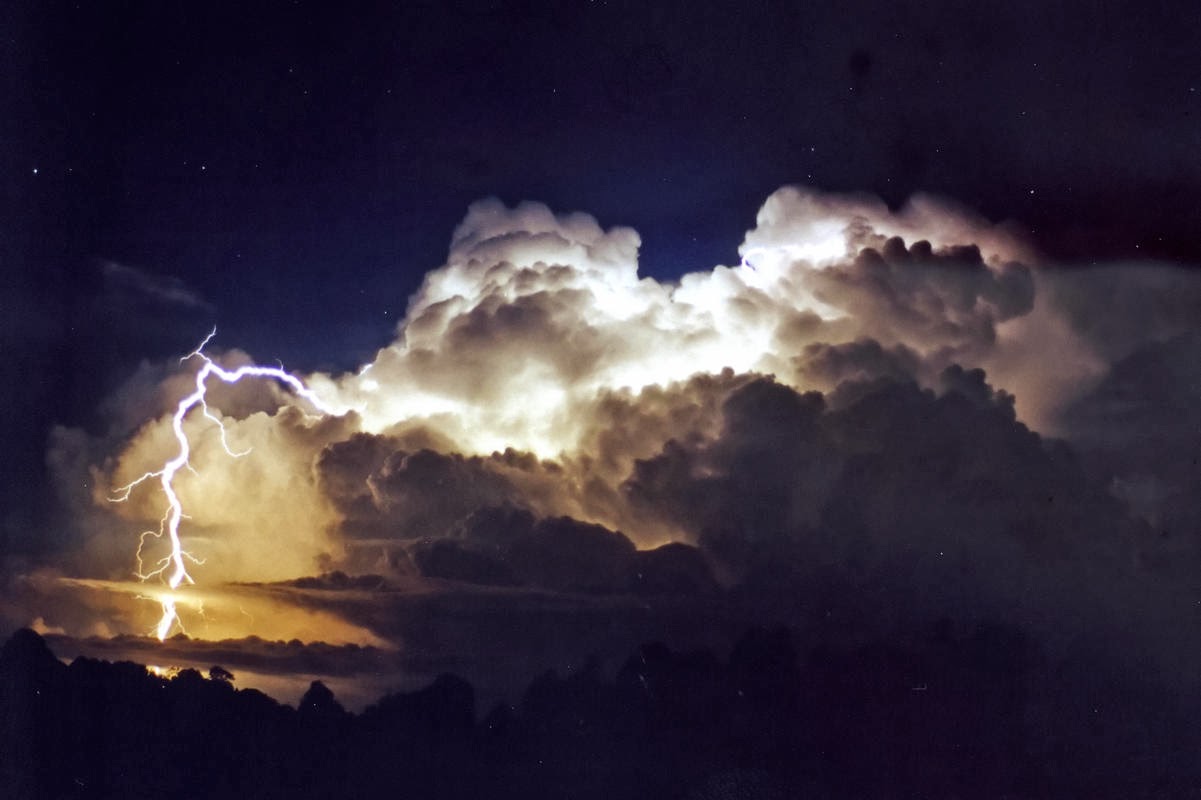 GoosBall Lightning flash photography (22 Pics)