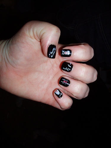 Nail Art: Halloween Nail Designs With Black Paint Color