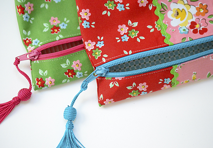 How to make a zip pouch…Simple Zip Pouch Tutorial