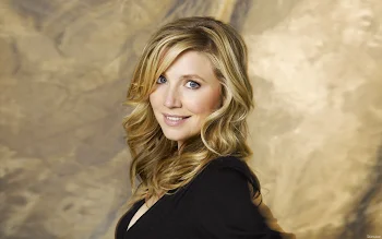 sarah chalke