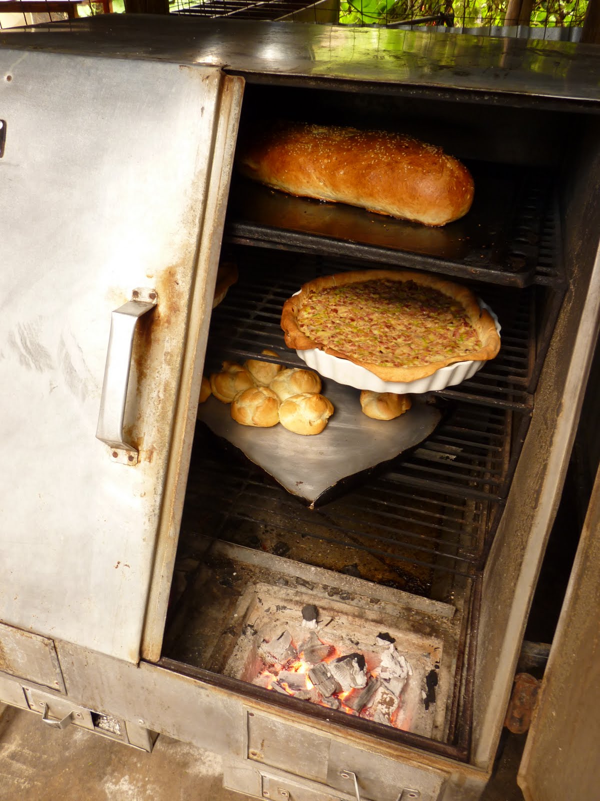 How To Use Charcoal Oven at Larry Goodman blog