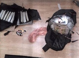 YAKALANAN DAEŞ MİLİTANLARINDAN CANLI BOMBA YELEĞİ