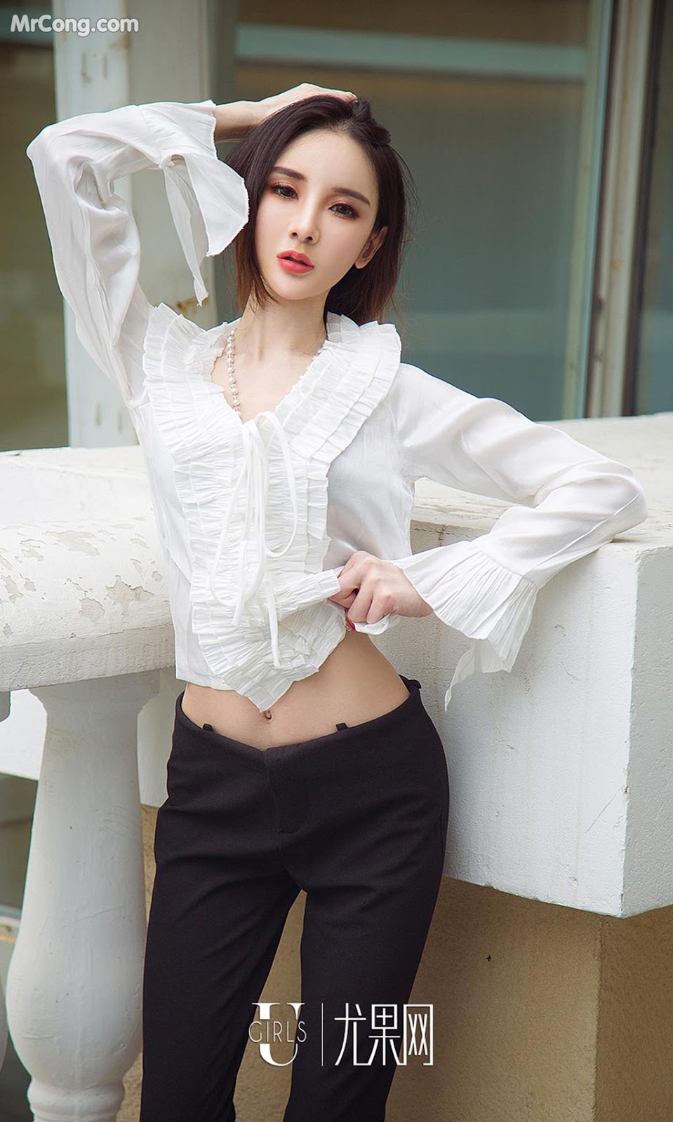 UGIRLS - Ai You Wu App No. 1238: Model A Yi Nu Er Wa Ya (阿依 努尔瓦娅) (35 photos)