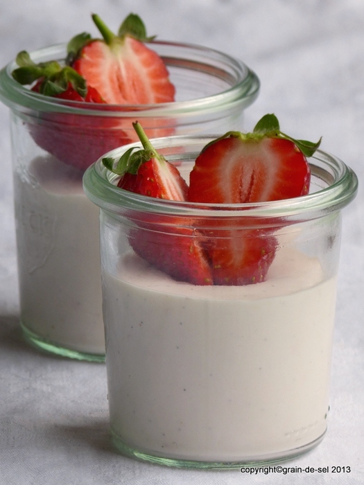 Frühlingsgefühle: Quarkcrème-Mousse mit Erdbeeren | Salzkorn – meine ...