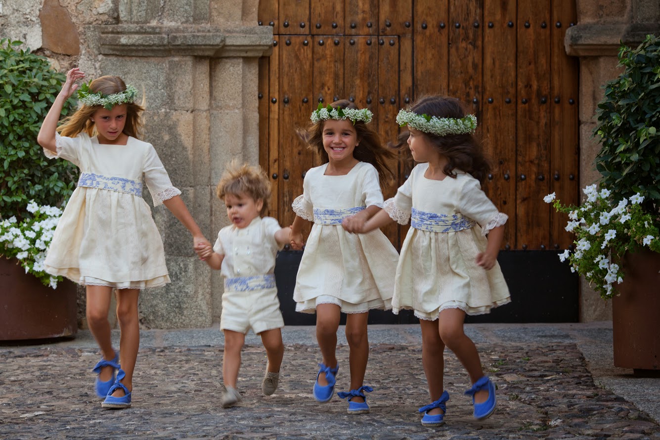 La Petite Maison: Pajes o Damitas de Honor