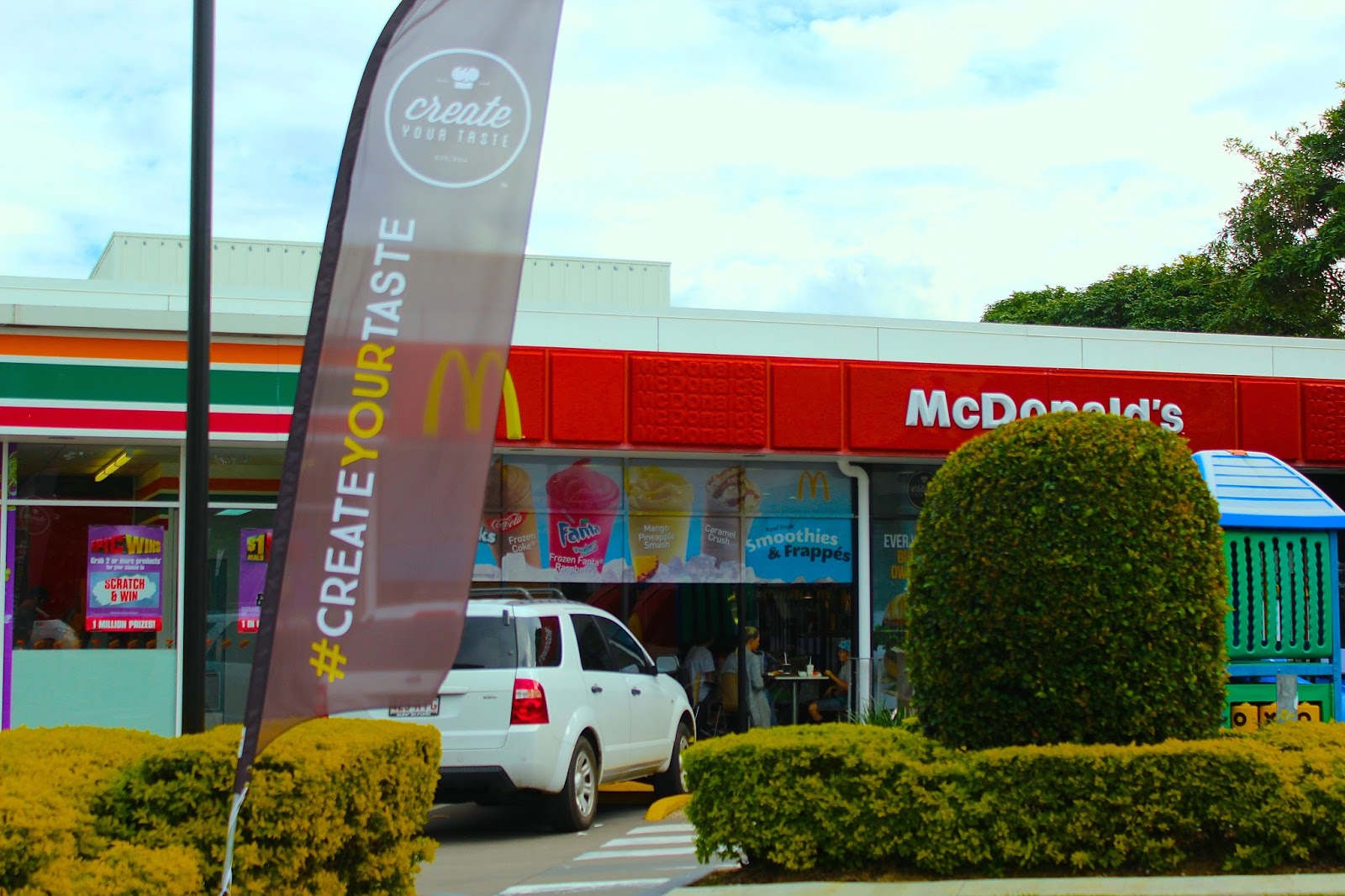 Mcdonalds Palm Beach Surfers Paradise Beach Palm Beach