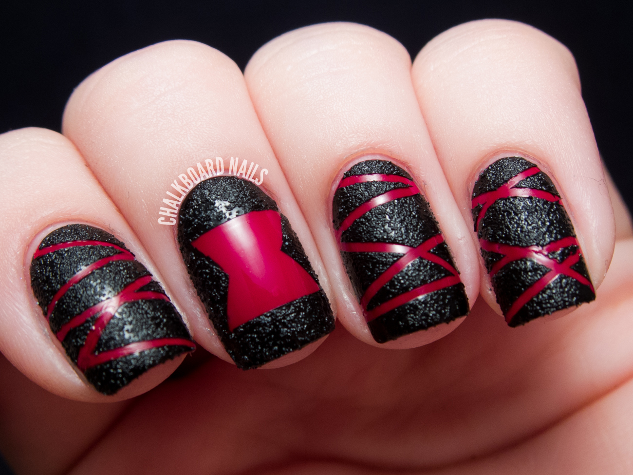TUTORIAL: Black Widow Spider Textured Nail Art | Chalkboard Nails ...