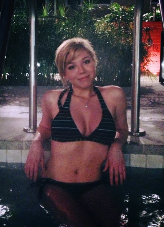 Jennette McCurdy Racy Personal Lingerie Photos.