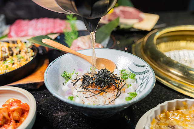 塩選輕塩風燒肉，鼎王旗下燒肉品牌，用餐環境內斂低調有質感，多類特色鹽類任你搭